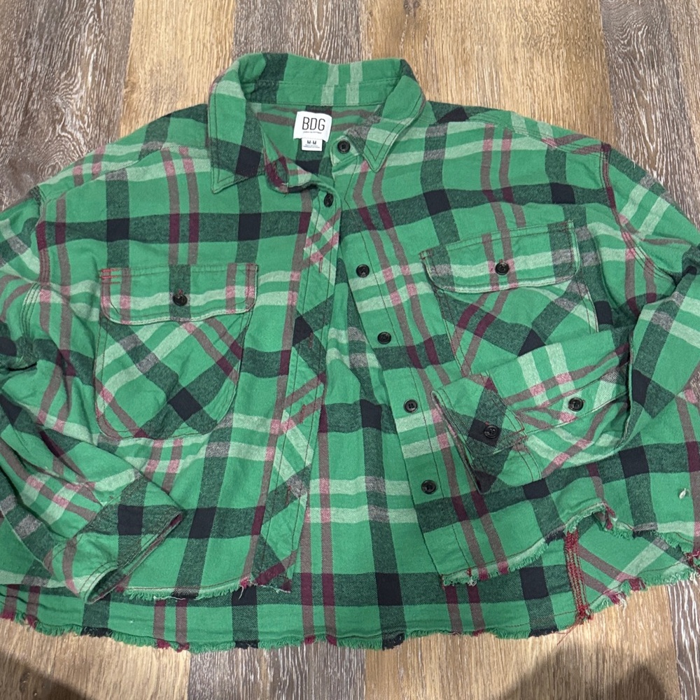 BDG Green and Black Plaid Cropped Button-Up Shirt Jacket